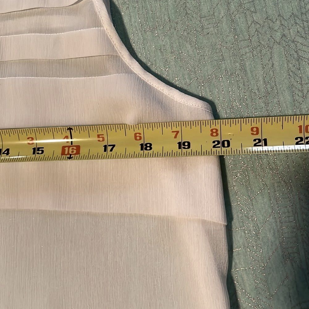 New Directions sheer white sleeveless button front top size L EUC - Picture 12 of 15